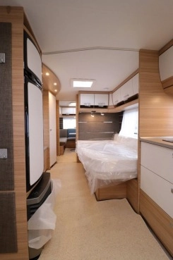                         Dethleffs Camper 740 RFK, 2020 - zdjęcie 15
                        