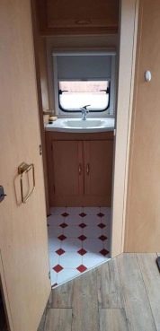                         przyczepa Bailey Moselle 2004 rok 4/5 osób, przyczepa sprawna, sucha - zdjęcie 2
                        