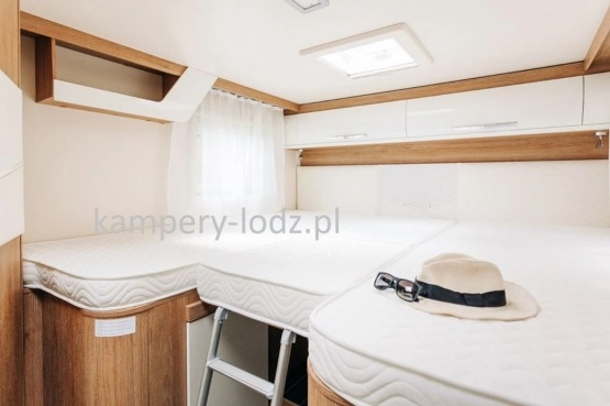                         Kamper Roller Team 284 TL połintegra VI.2019, przebieg 6 500 km - zdjęcie 5
                        