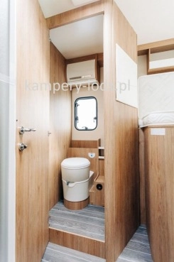                        Kamper Roller Team 284 TL połintegra VI.2019, przebieg 6 500 km - zdjęcie 8
                        