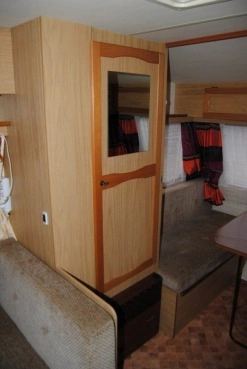                         ROLLER Lekka 4 os. z łazienką! Zarejestrowana! Zadbana! Przedsionek! - zdjęcie 8
                        