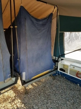                         Przyczepka lekka namiotowa, rej. PL, Camp-Let Apollo 2004 r. - zdjęcie 9
                        