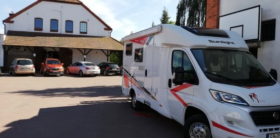                         Sprzedam kamper sun line niemieckiej produkcji 2015 r,2.3 l disel - zdjęcie 1
                        