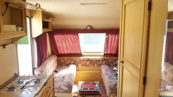                         Przyczepa Kempingowa 5-osobowa, przedsionek. STAN IDEALNY! - zdjęcie 3
                        