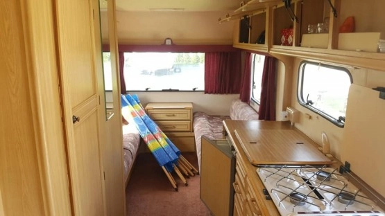                         Przyczepa Kempingowa 5-osobowa, przedsionek. STAN IDEALNY! - zdjęcie 7
                        