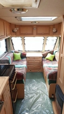                         Przyczepa Kempingowa Fleetwood Colchester 2000 4/5 Osobowa, Przedsionek - zdjęcie 8
                        