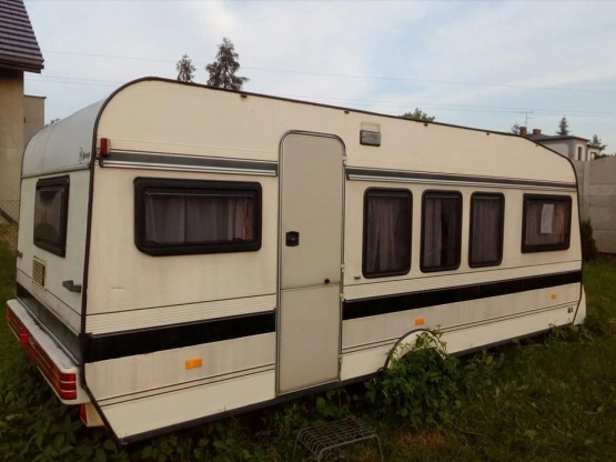                         Przyczepa kempingowa HOBBY 520 z nowym dachem - zdjęcie 8
                        