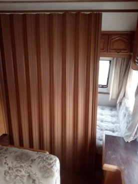                         Przyczepa kempingowa HOBBY 520 z nowym dachem - zdjęcie 9
                        