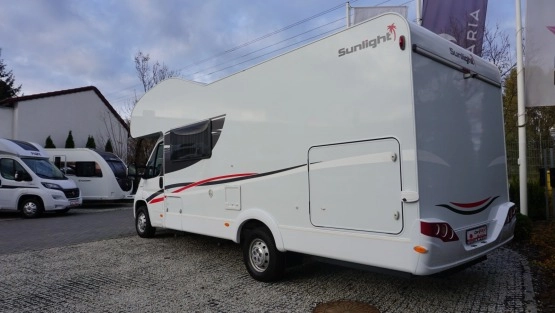                         SunLight A70, Doposażony, SOG, Alarm, Klima, Markiza, Podpory - zdjęcie 2
                        