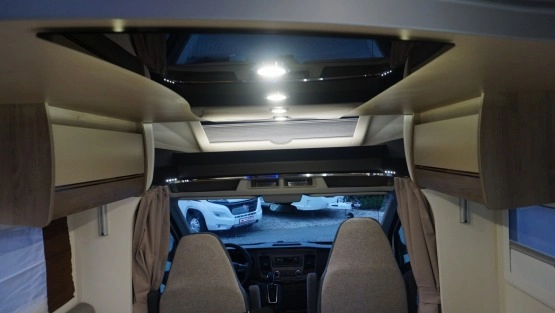                         Ford Challenger 347 graphite, kolekcja 2020, 170 km, automat, truma diesel, bogate wyposazenie - zdjęcie 8
                        