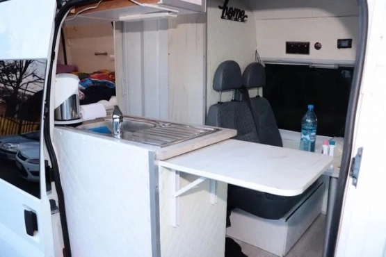                         Sprzedam kamper Ford, salon Polska - zdjęcie 4
                        