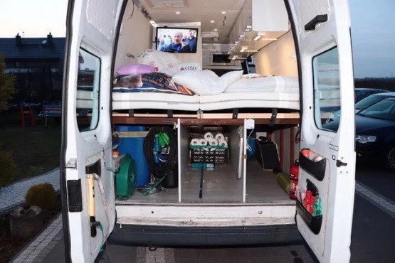                         Sprzedam kamper Ford, salon Polska - zdjęcie 8
                        