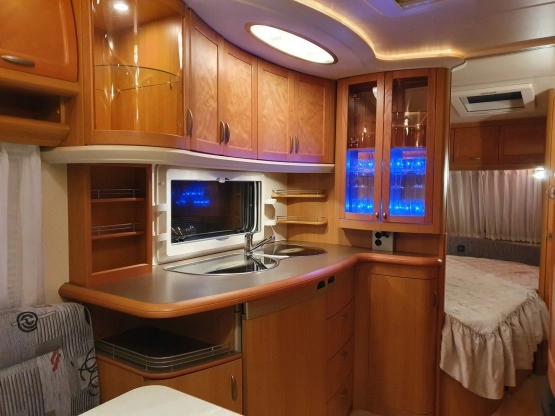                         Hobby Prestige 495UFE - zdjęcie 14
                        