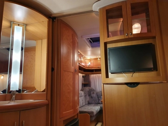                         Hobby Prestige 495UFE - zdjęcie 7
                        