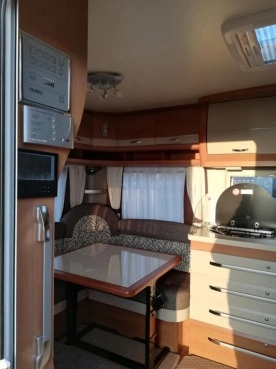                         Hobby 495 Ufe z 2011 - zdjęcie 12
                        