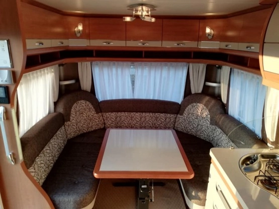                         Hobby 495 Ufe z 2011 - zdjęcie 14
                        