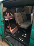                         VW T5 a'la kamper bus - zdjęcie 3
                        