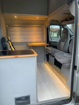                         Citroen Jumper Kamper do przewozu motocykli, duży garaż, prysznic, wc - zdjęcie 24
                        