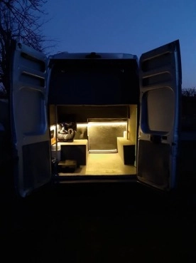                         Citroen Jumper Kamper do przewozu motocykli, duży garaż, prysznic, wc - zdjęcie 28
                        