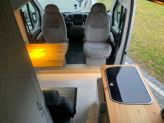                         Citroen Jumper Kamper do przewozu motocykli, duży garaż, prysznic, wc - zdjęcie 5
                        