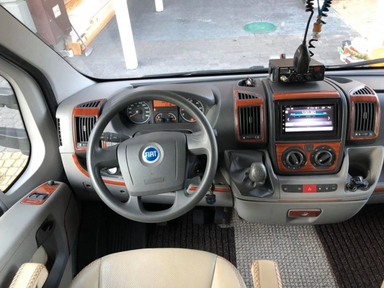                         Fiat Ducato LMC 2.3, 1 z 50 na świecie, zamienię na integrę - zdjęcie 3
                        