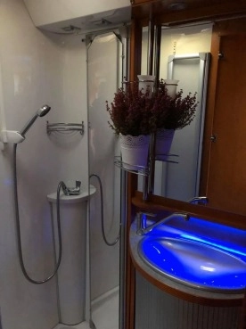                         Fiat Ducato LMC 2.3, 1 z 50 na świecie, zamienię na integrę - zdjęcie 6
                        