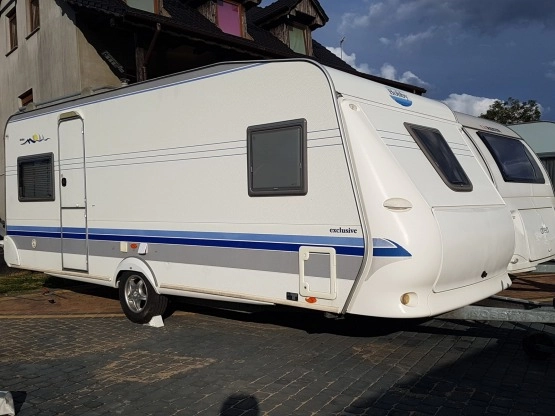                         Hobby Exclusive 540 UFE, rocznik 2003, przedsionek, prysznic, ogrzewanie podłogowe i inne. - zdjęcie 1
                        