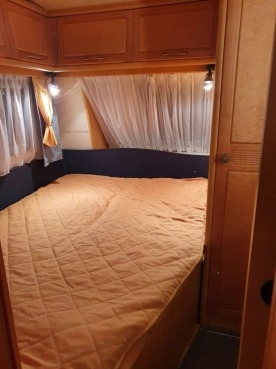                         Hobby Exclusive 540 UFE, rocznik 2003, przedsionek, prysznic, ogrzewanie podłogowe i inne. - zdjęcie 4
                        