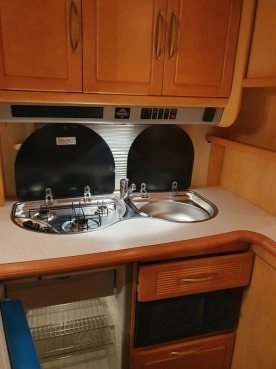                         Hobby Exclusive 540 UFE, rocznik 2003, przedsionek, prysznic, ogrzewanie podłogowe i inne. - zdjęcie 7
                        