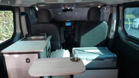                         kamperVAN Opel Vivaro 1.6 BiTurbo 140KM wersja extra long Faktura VAT23% - zdjęcie 13
                        