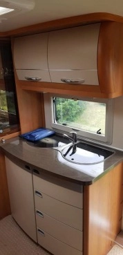                         Hobby 560 UFF z 2009 roku - zdjęcie 5
                        