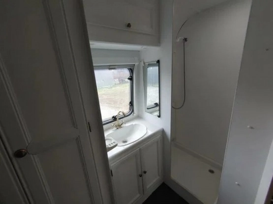                         Bailey Pageant Moselle 2000 4/5 osobowa, łazienka, przyczepa kemping - zdjęcie 5
                        