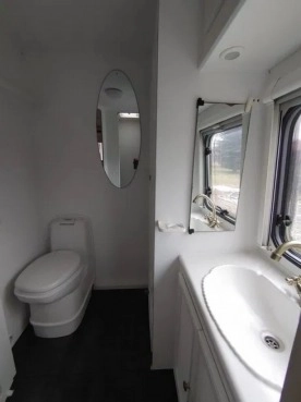                         Bailey Pageant Moselle 2000 4/5 osobowa, łazienka, przyczepa kemping - zdjęcie 8
                        