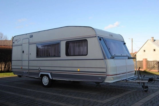                         LMC 545 Zarej! Zadbana! Przestronna! Jasne i zadbane wnętrze! WC! HIT - zdjęcie 1
                        