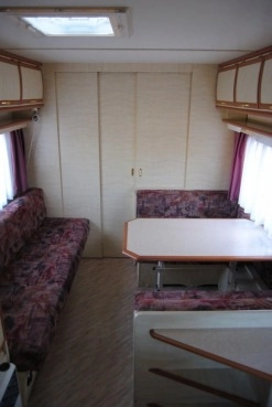                         LMC 545 Zarej! Zadbana! Przestronna! Jasne i zadbane wnętrze! WC! HIT - zdjęcie 4
                        