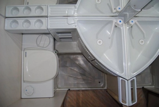                         LMC 545 Zarej! Zadbana! Przestronna! Jasne i zadbane wnętrze! WC! HIT - zdjęcie 5
                        