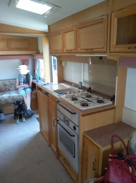                         Sprzedam przyczepę kempingową Abi Jubile - zdjęcie 3
                        