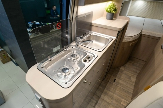                         Globe-Traveller Voyager Z Klima Solar Navi TV Pneumatyka WC Prysznic - zdjęcie 7
                        