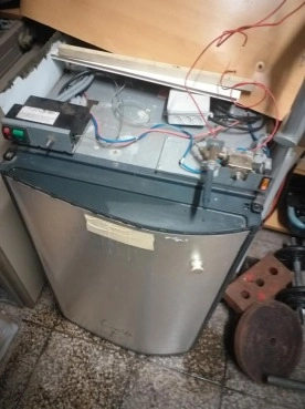                         LODÓWKA ELECTROLUX DO KAMPERA PRZYCZEPY 12 V/230 V/GAZ - zdjęcie 2
                        