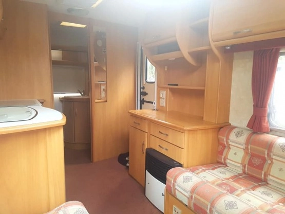                         Przyczepa kempingowa Swift 2003 rok z moverem - zdjęcie 3
                        