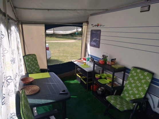                         Sprzedam super przyczepę Hobby 495 - zdjęcie 1
                        