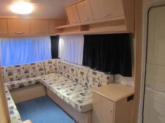                         Przyczepa kempingowa Chateau Calista 390 z 2004r. - zdjęcie 4
                        