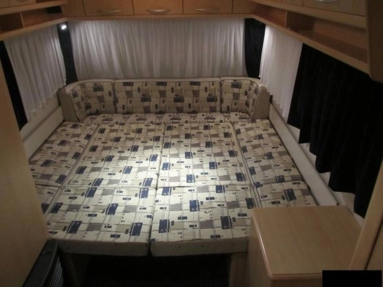                         Przyczepa kempingowa Chateau Calista 390 z 2004r. - zdjęcie 5
                        