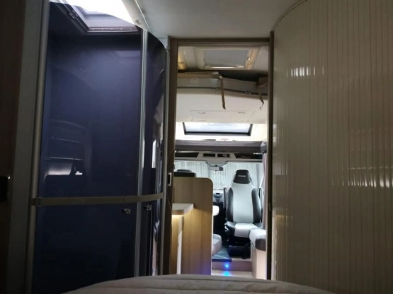                         2018 Ford Chausson - zdjęcie 12
                        