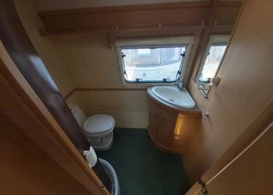                         Abbey Endeavour - zdjęcie 7
                        