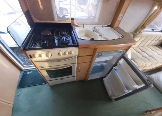                         Abbey Endeavour - zdjęcie 8
                        