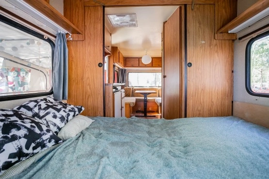                         Sprzedam Przyczepę Knaus Sudwind z przedsionkiem Isabella i drewnianą podłogą - zdjęcie 6
                        