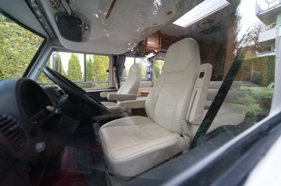                         Kamper Integra LeVoyageur LVX Mercedes Sprinter 160KM stan Idealny - zdjęcie 15
                        