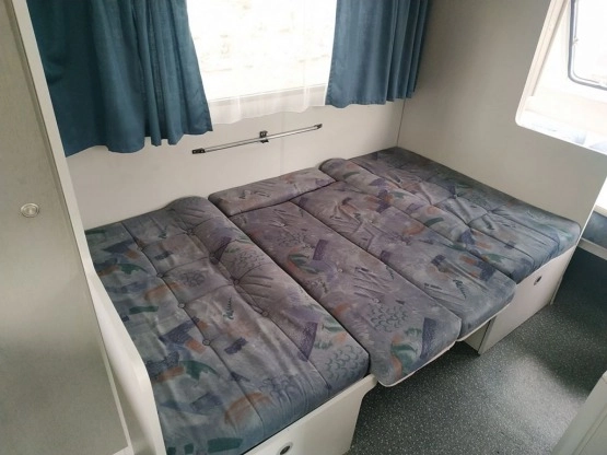                         Przyczepa kempingowa Beyerland Sprinter 430 MD 1995 rok - zdjęcie 10
                        