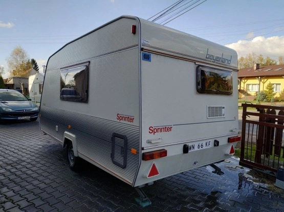                         Przyczepa kempingowa Beyerland Sprinter 430 MD 1995 rok - zdjęcie 2
                        